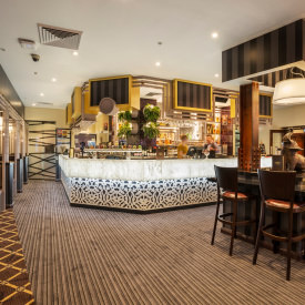 Enjoy delicious beverages in One Willoughby Crows Nest Hotel