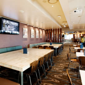 Bistro dining available in Sydney's northern beaches in Narrabeen