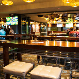 Relax at Sands Hotel in Narrabeen