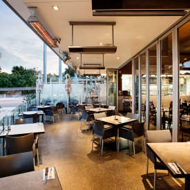 Dine al fresco at the Newmarket Hotel